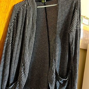 Black and gray Xersion lightweight, long cardigan